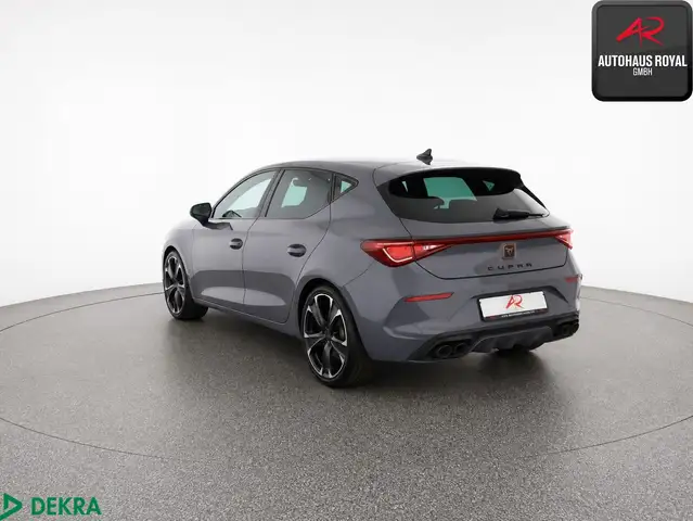 Cupra Leon view 3