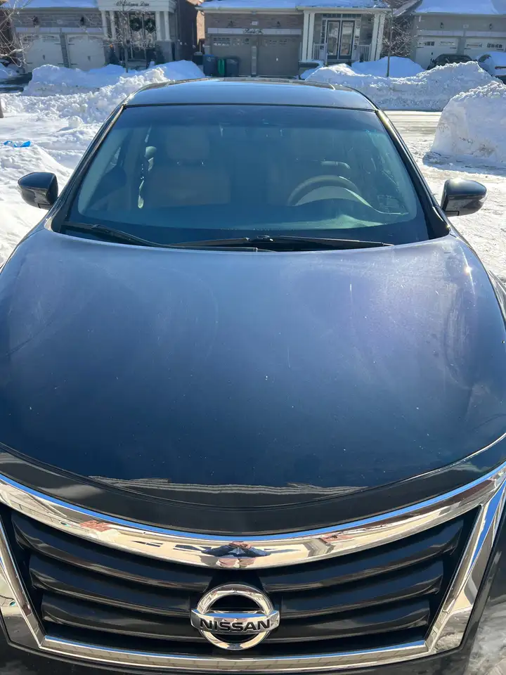 Nissan Altima снимка Nissan Altima