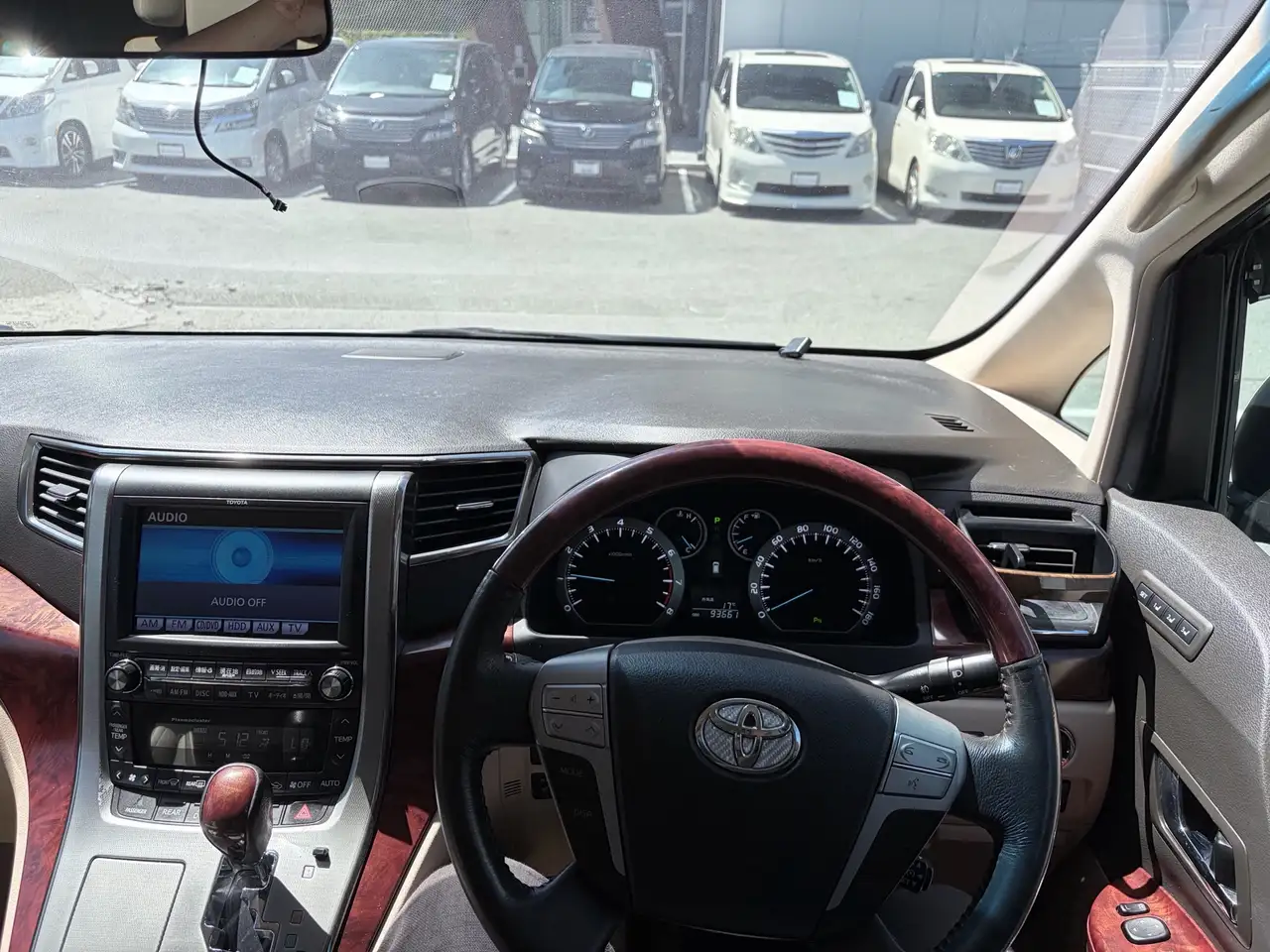 Toyota Alphard photo Toyota Alphard