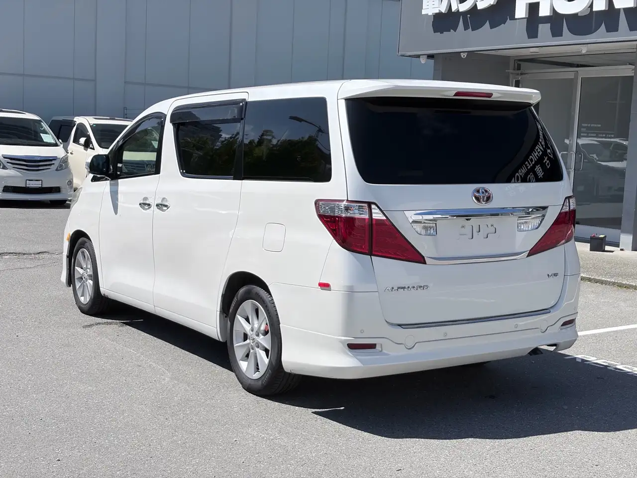 Toyota Alphard photo Toyota Alphard