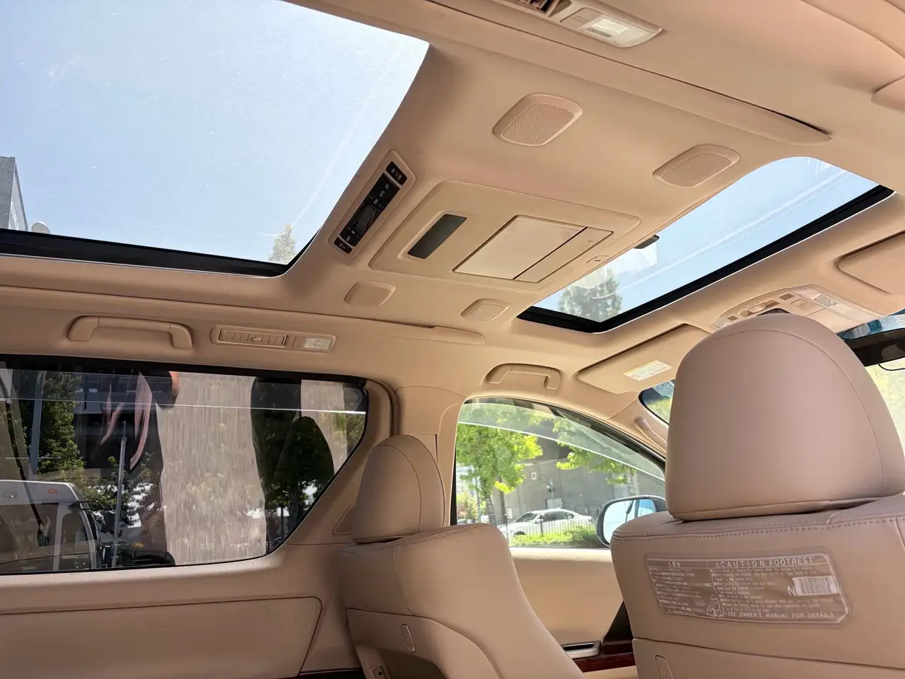 Toyota Alphard photo Toyota Alphard