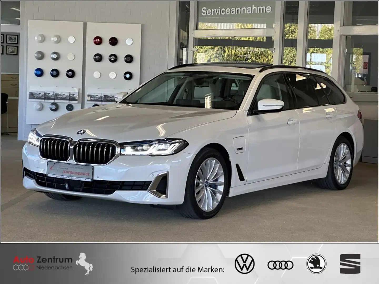BMW 530 530e Touring Aut. Luxury Line VOLL TOP ANGEBOT!! Weiß - 1