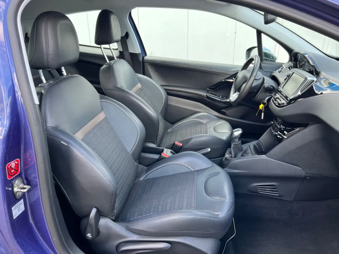 Peugeot 208 208+95+VTIActive Blau - 2