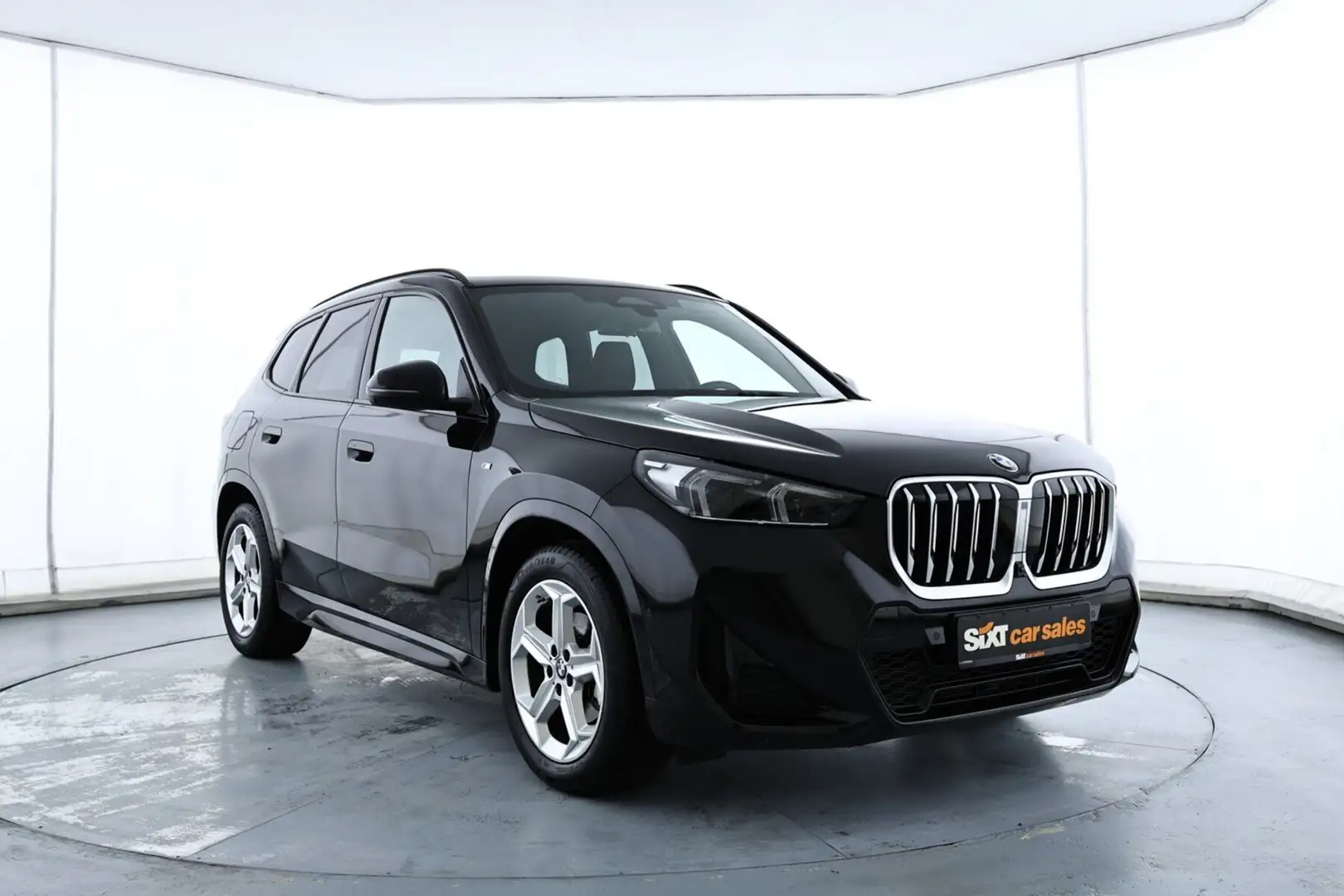 BMW X1 sDrive18d M Sport HUD|Pano|PAs+360°|Aktiv|AHK Schwarz - 1