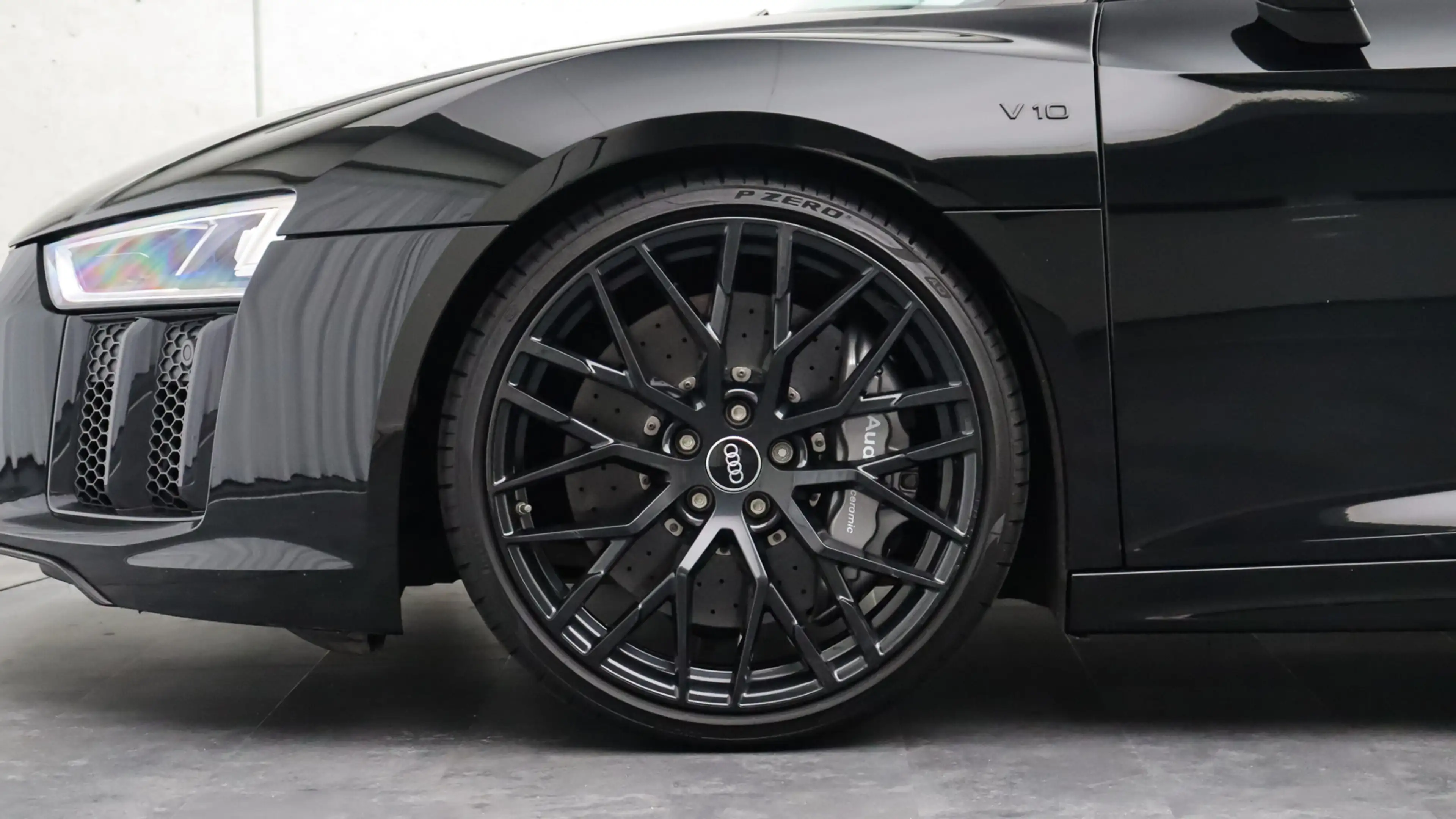 Audi R8 Spyder 5.2 V10 FSI quattro | Keramisch | B&O | Car — photo 6