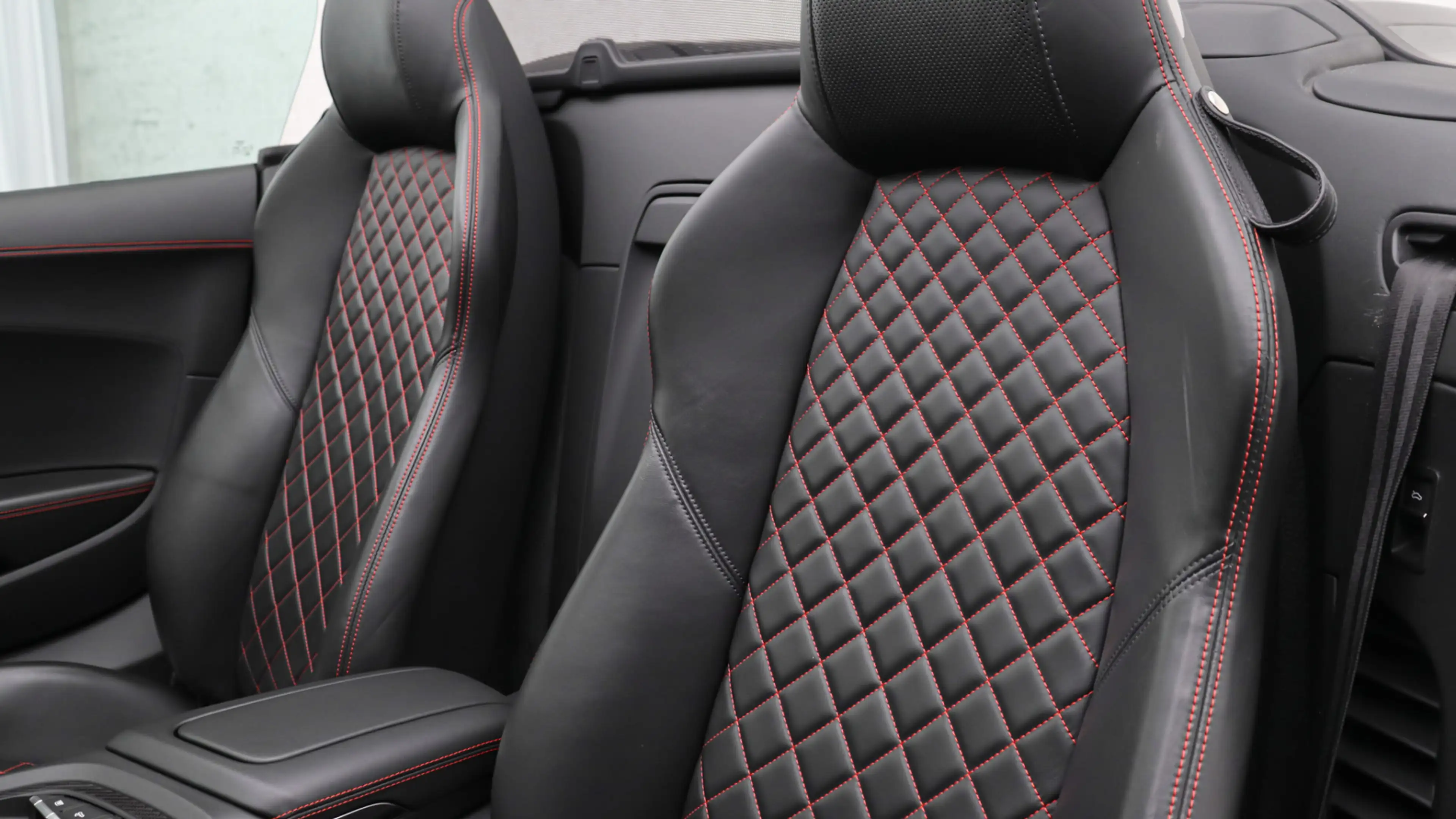 Audi R8 Spyder 5.2 V10 FSI quattro | Keramisch | B&O | Car — photo 17