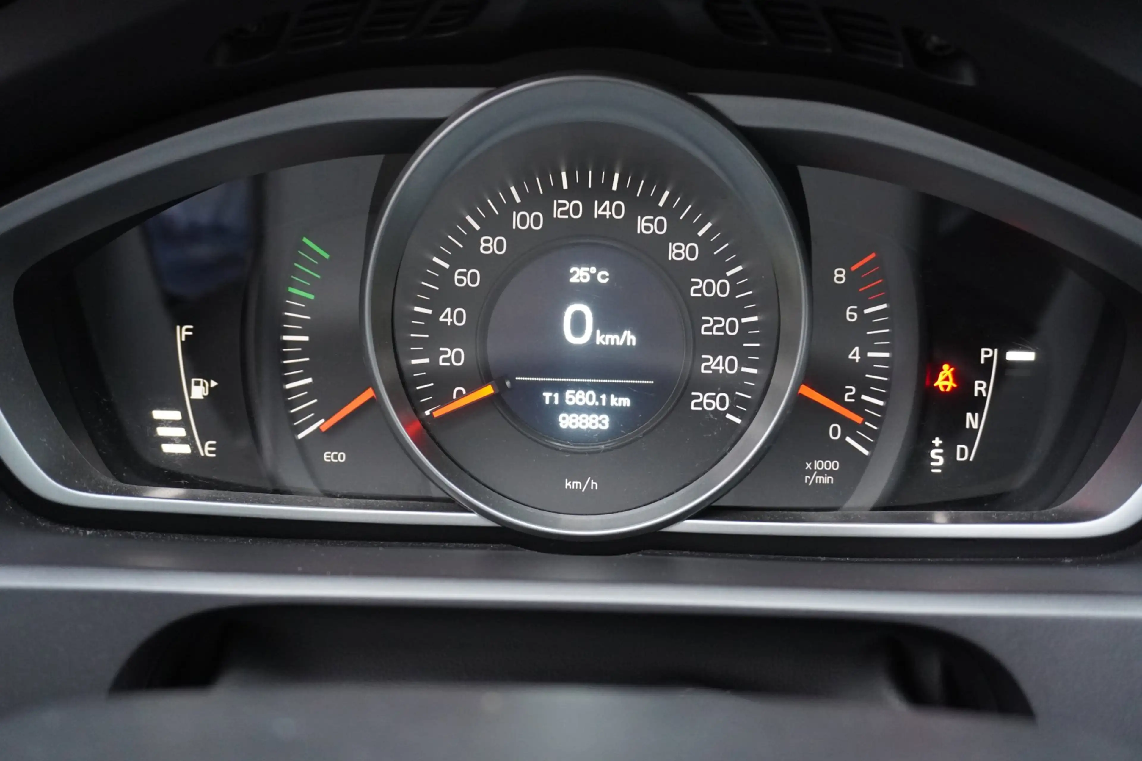 Volvo V40 1.5 T2 Nordic — photo 14