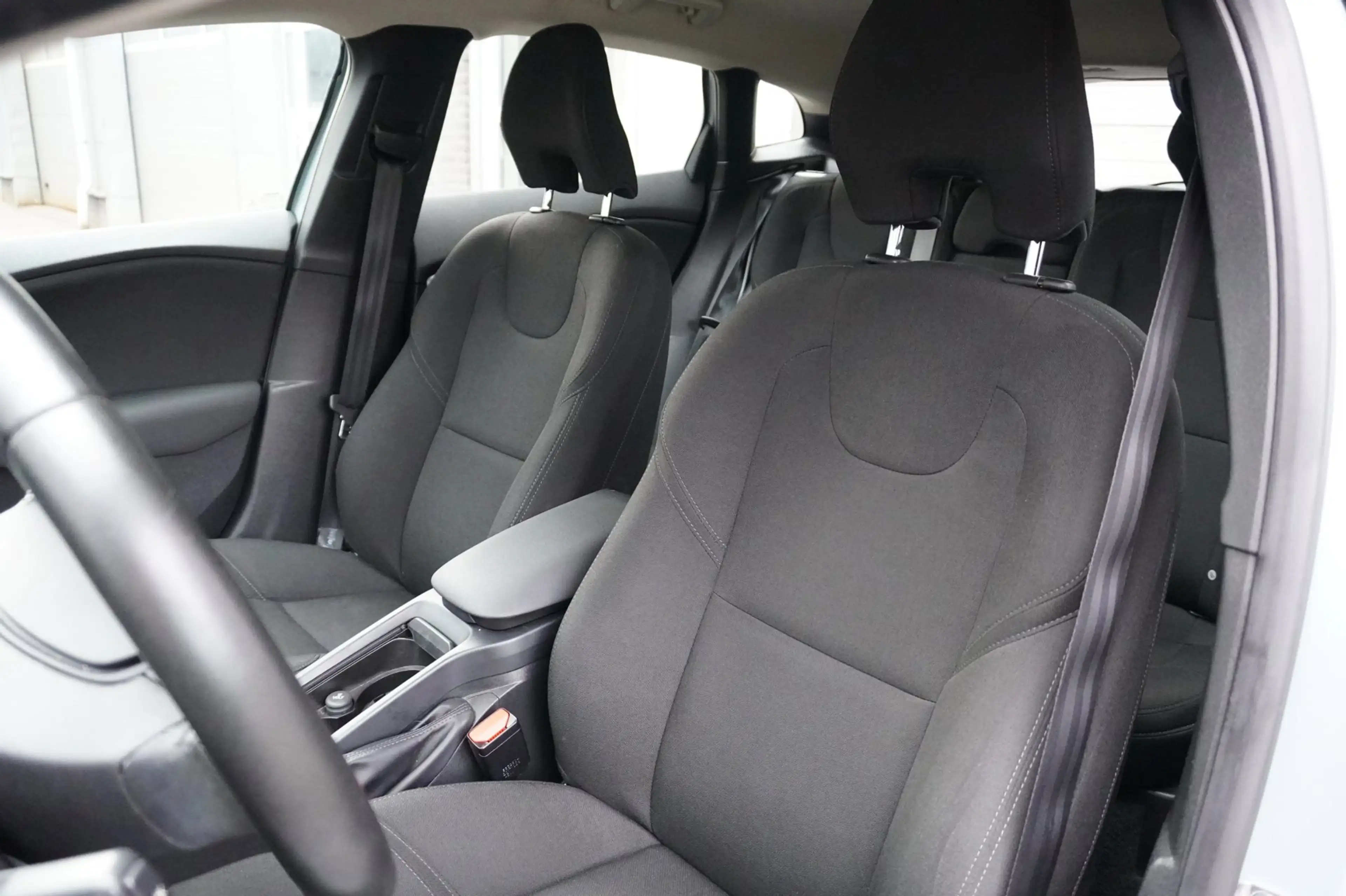 Volvo V40 1.5 T2 Nordic — photo 5