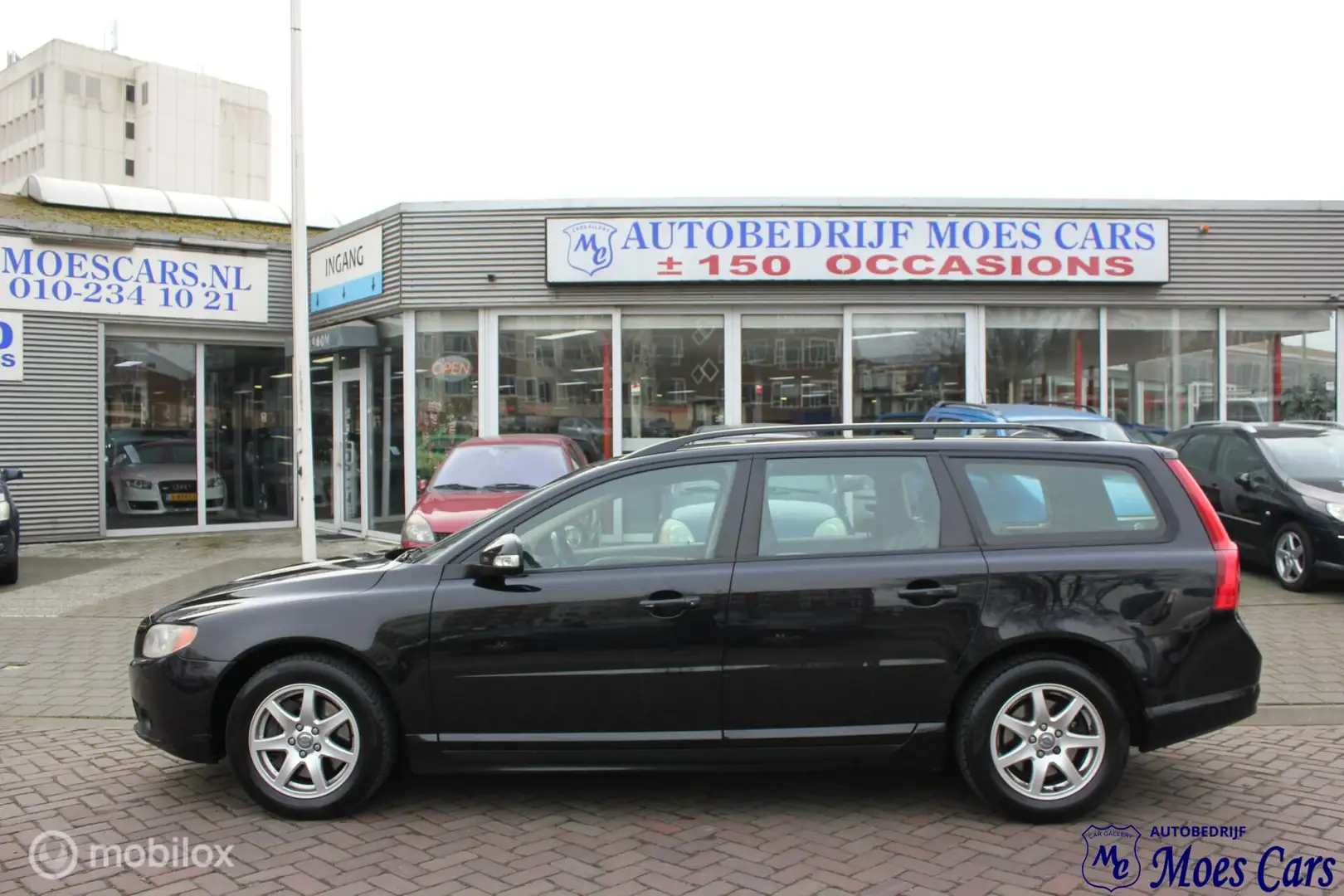 Volvo V70 2.5T Zwart - 1