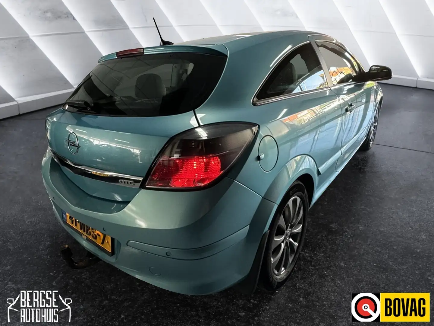 Opel Astra GTC 1.6 CRUISE NAVI LMV PDC ECC Modrá - 2