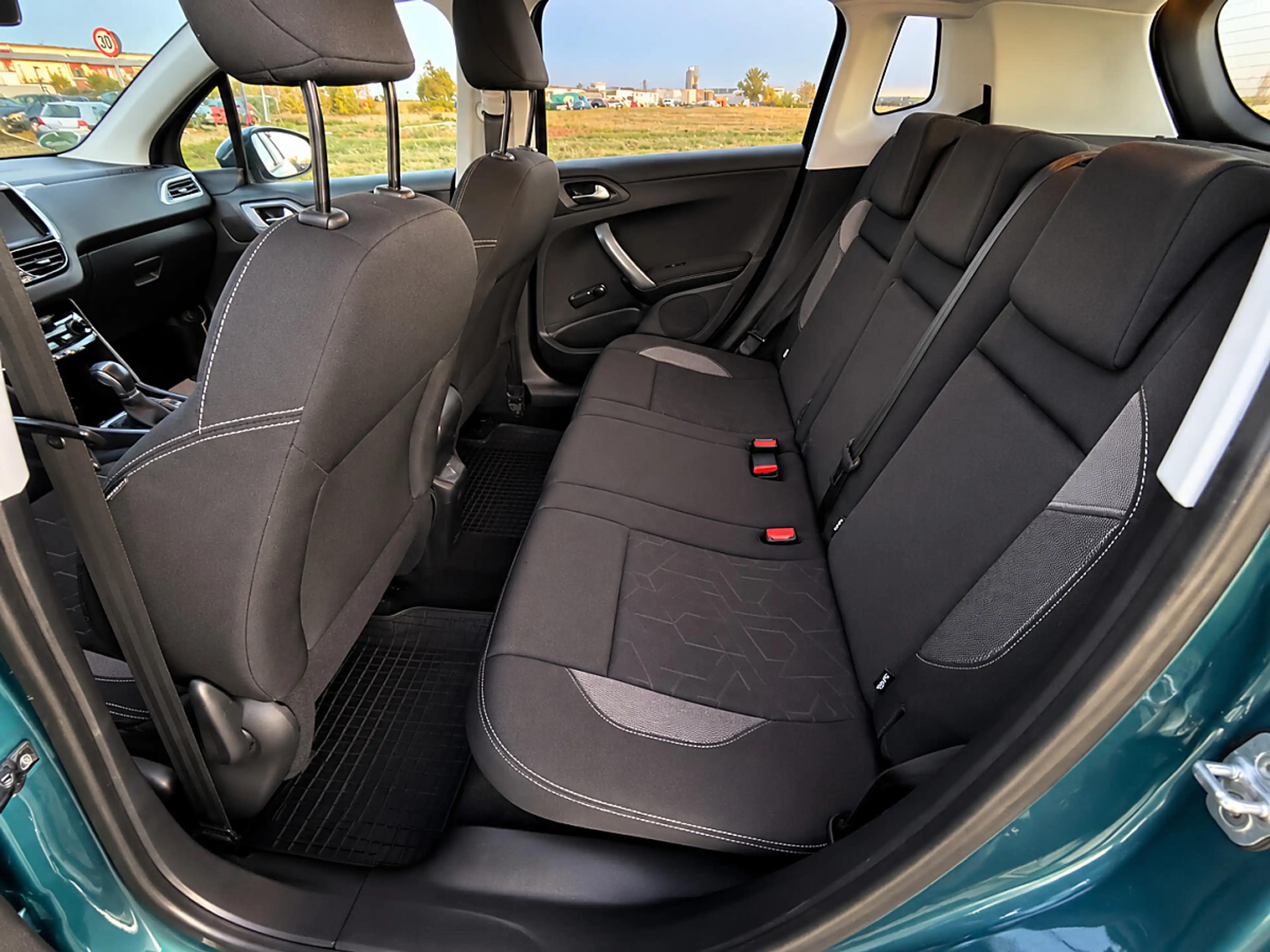 Peugeot 2008 1.2 PureTech 110 Style*GARANTIE 12 MONATE,ZAHNR... — photo 10
