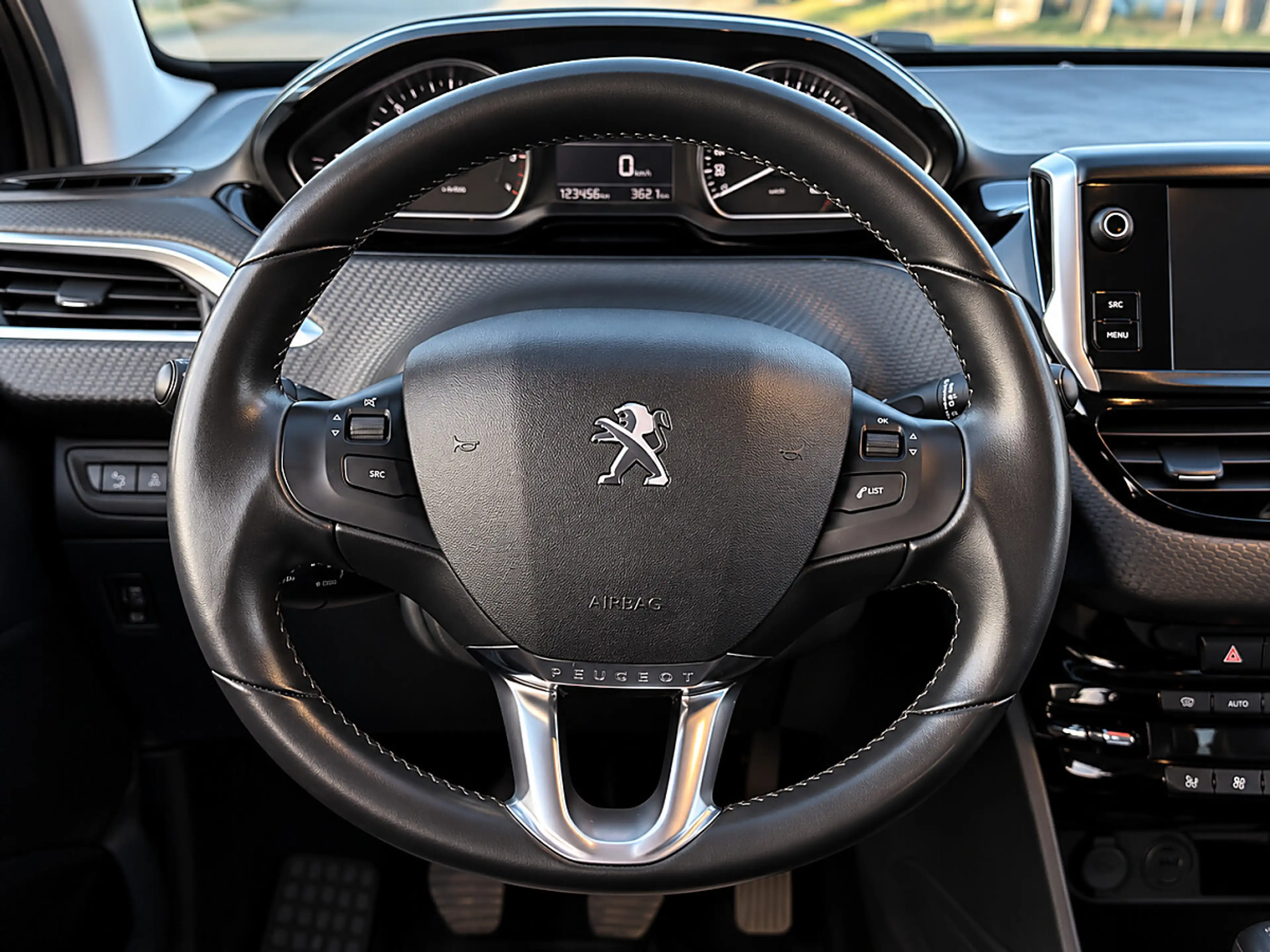 Peugeot 2008 1.2 PureTech 110 Style*GARANTIE 12 MONATE,ZAHNR... — photo 14
