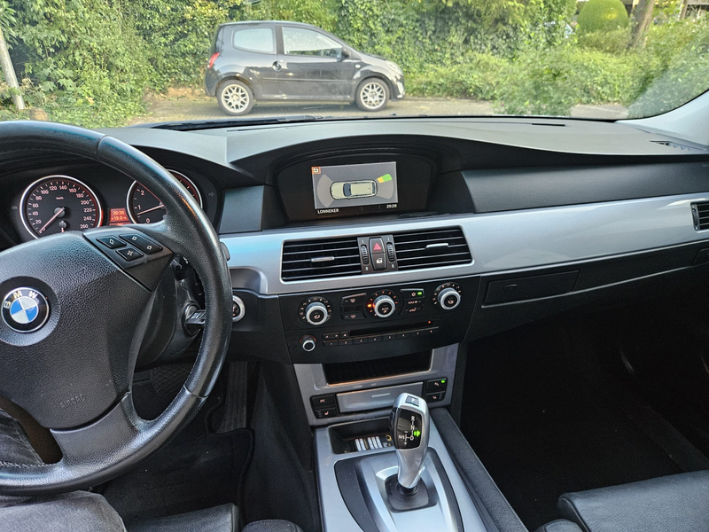 BMW 523 523i Executive — photo 7