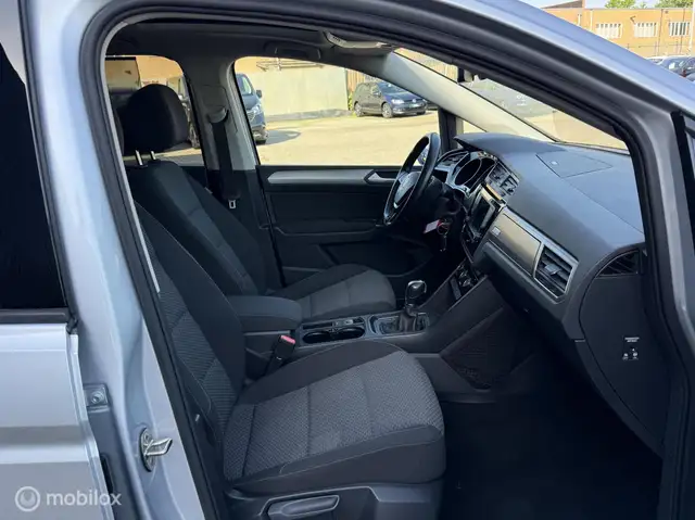 Volkswagen Touran view 14