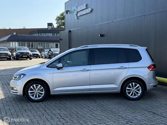 Volkswagen Touran view 7