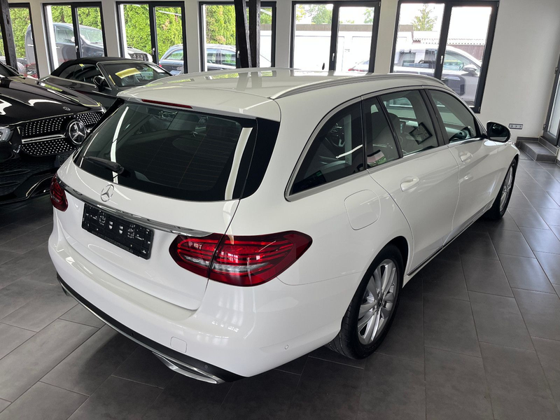 Mercedes-Benz C 200 T-Mod. Navi/LED/AHK/Totw./Kamera — photo 3