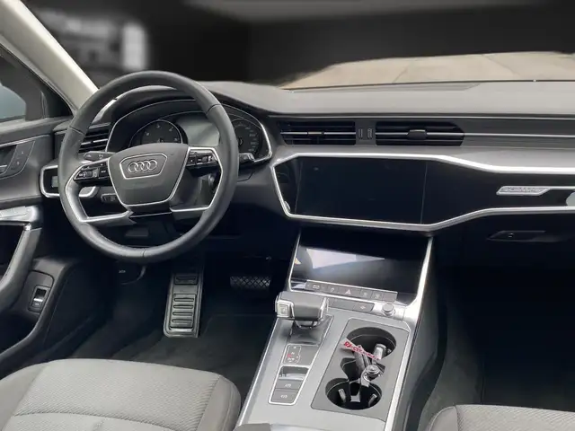 Audi A6 view 11