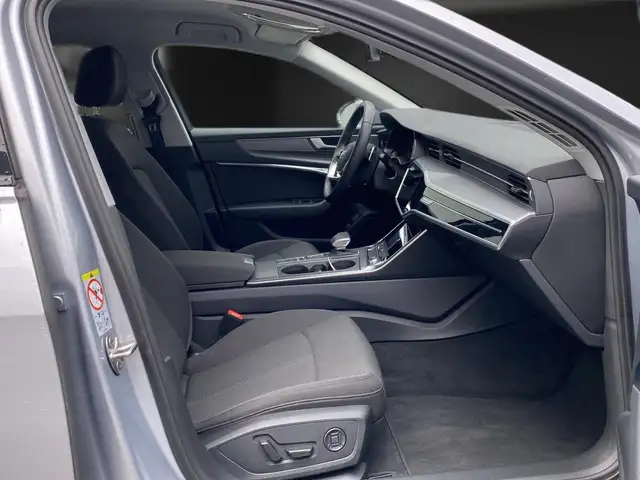 Audi A6 view 14