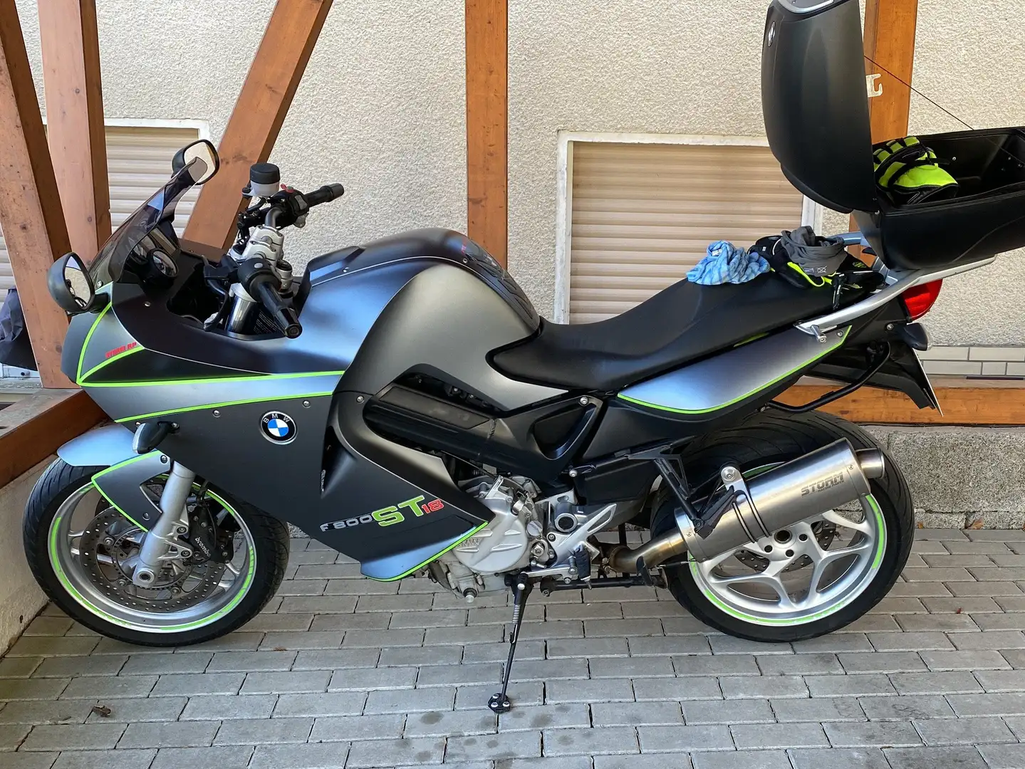 BMW F 800 ST Grau - 2
