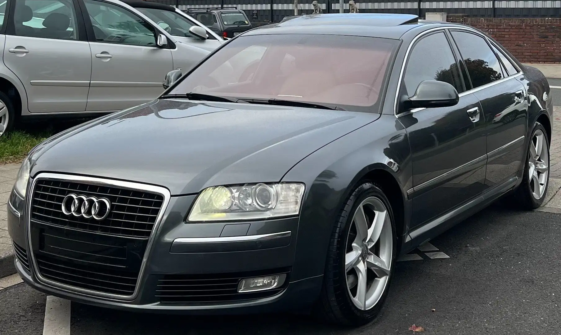 Audi A8 3.2 FSI QUATTRO*BOSE/SDACH* Grau - 1