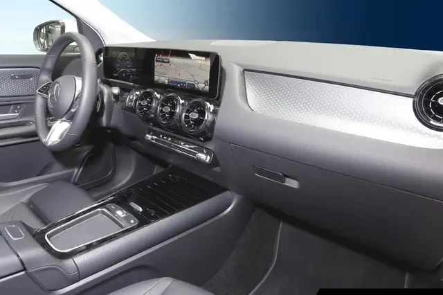 Mercedes-Benz Gla view 7