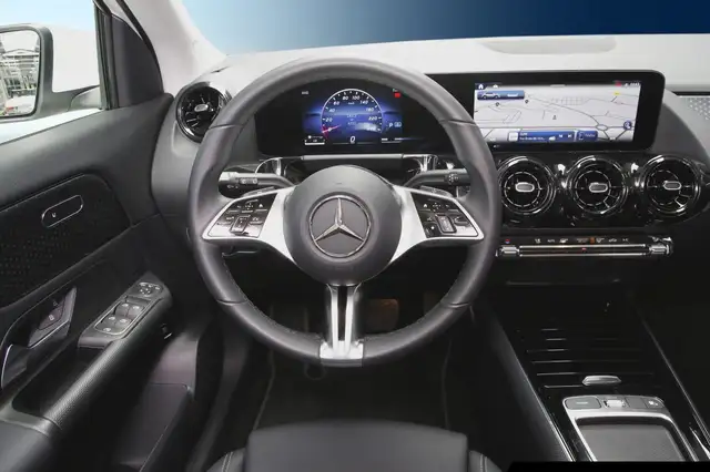 Mercedes-Benz Gla view 11