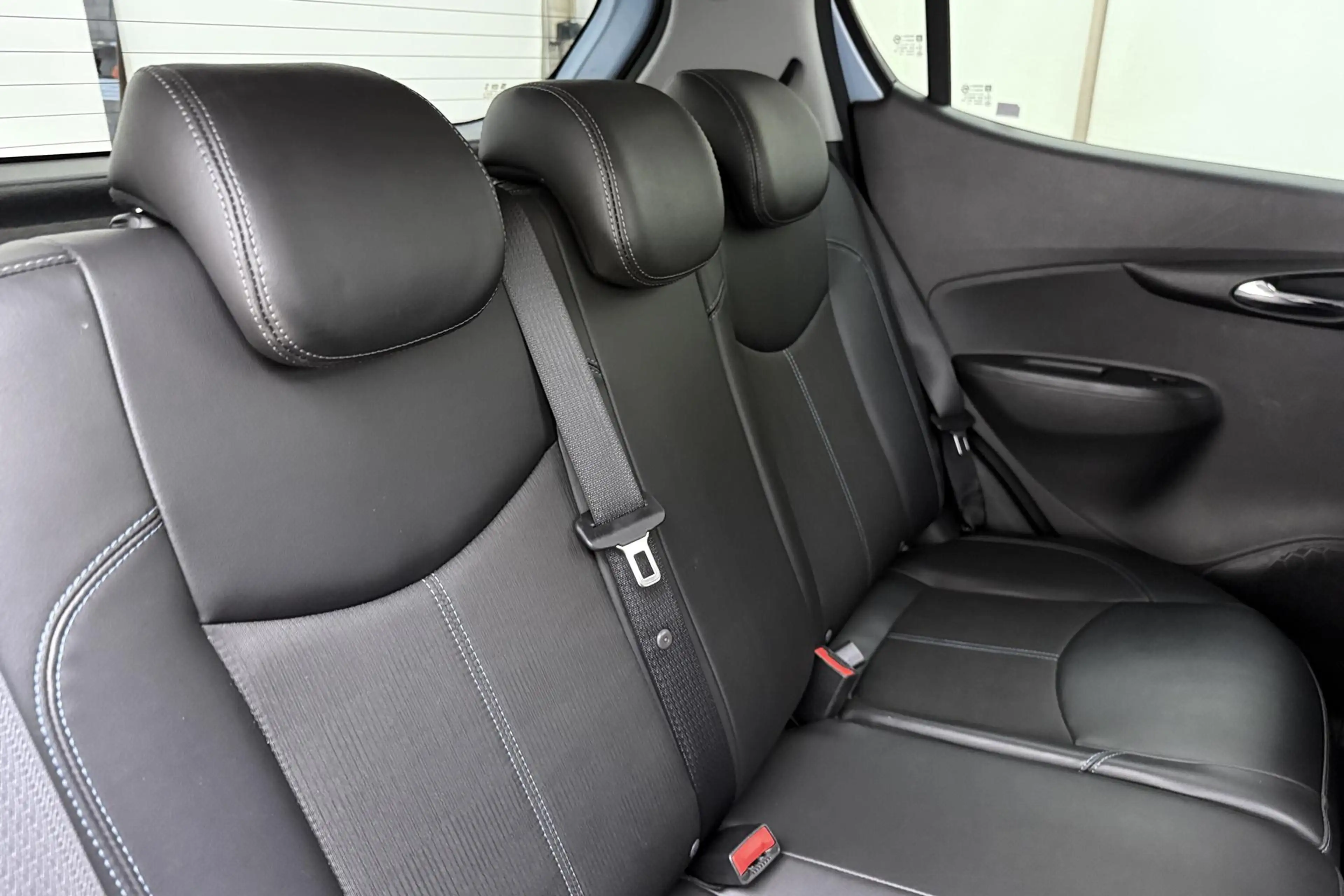 Opel Karl 1.0 ecoFLEX Cosmo | Bluetooth | Cruise control | C — photo 14