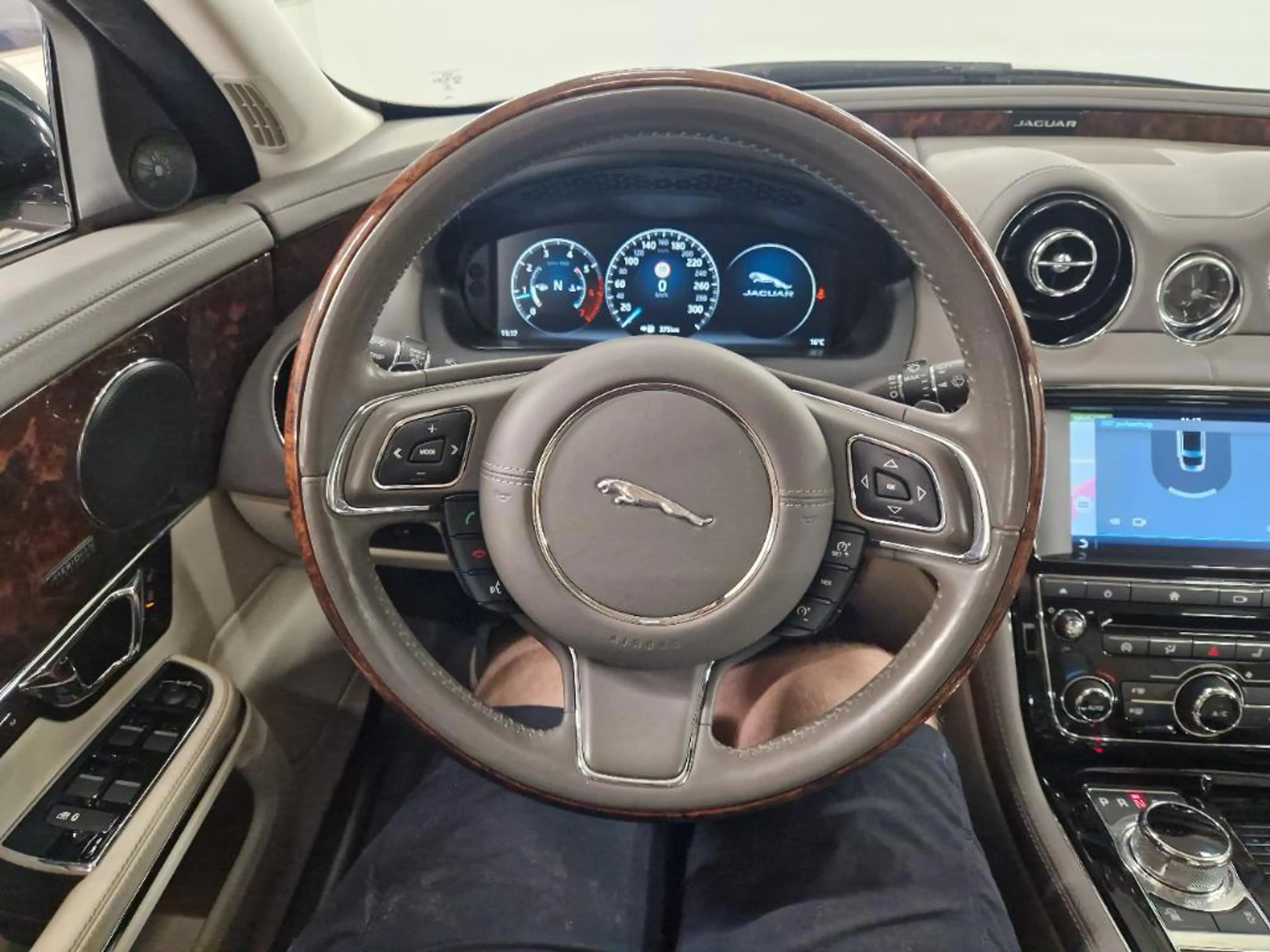 Jaguar XJ 3.0 V6 SC AWD Portfolio LWB|CHAFFEURSPAKKET| — photo 20