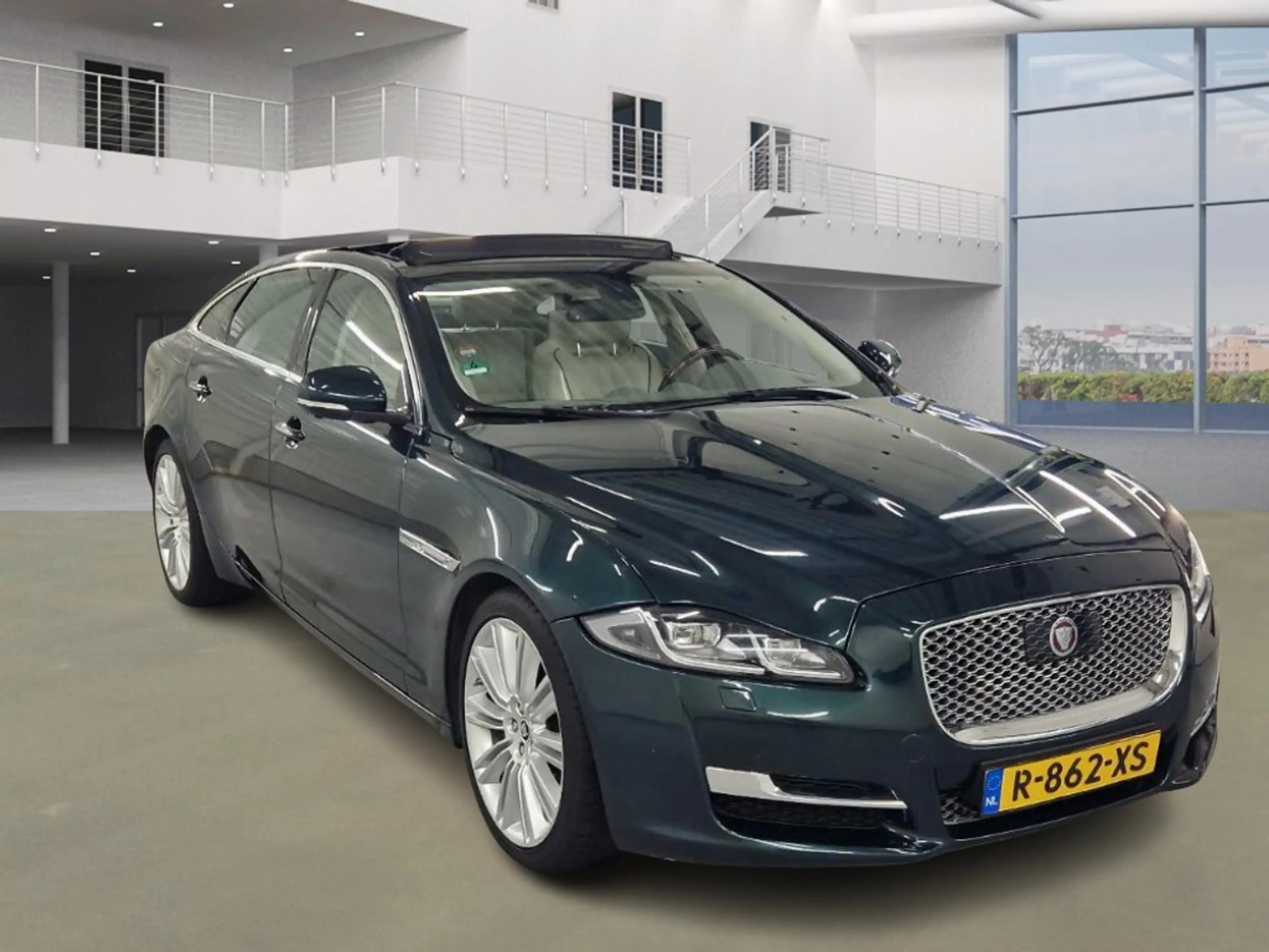 Jaguar XJ 3.0 V6 SC AWD Portfolio LWB|CHAFFEURSPAKKET| — photo 2