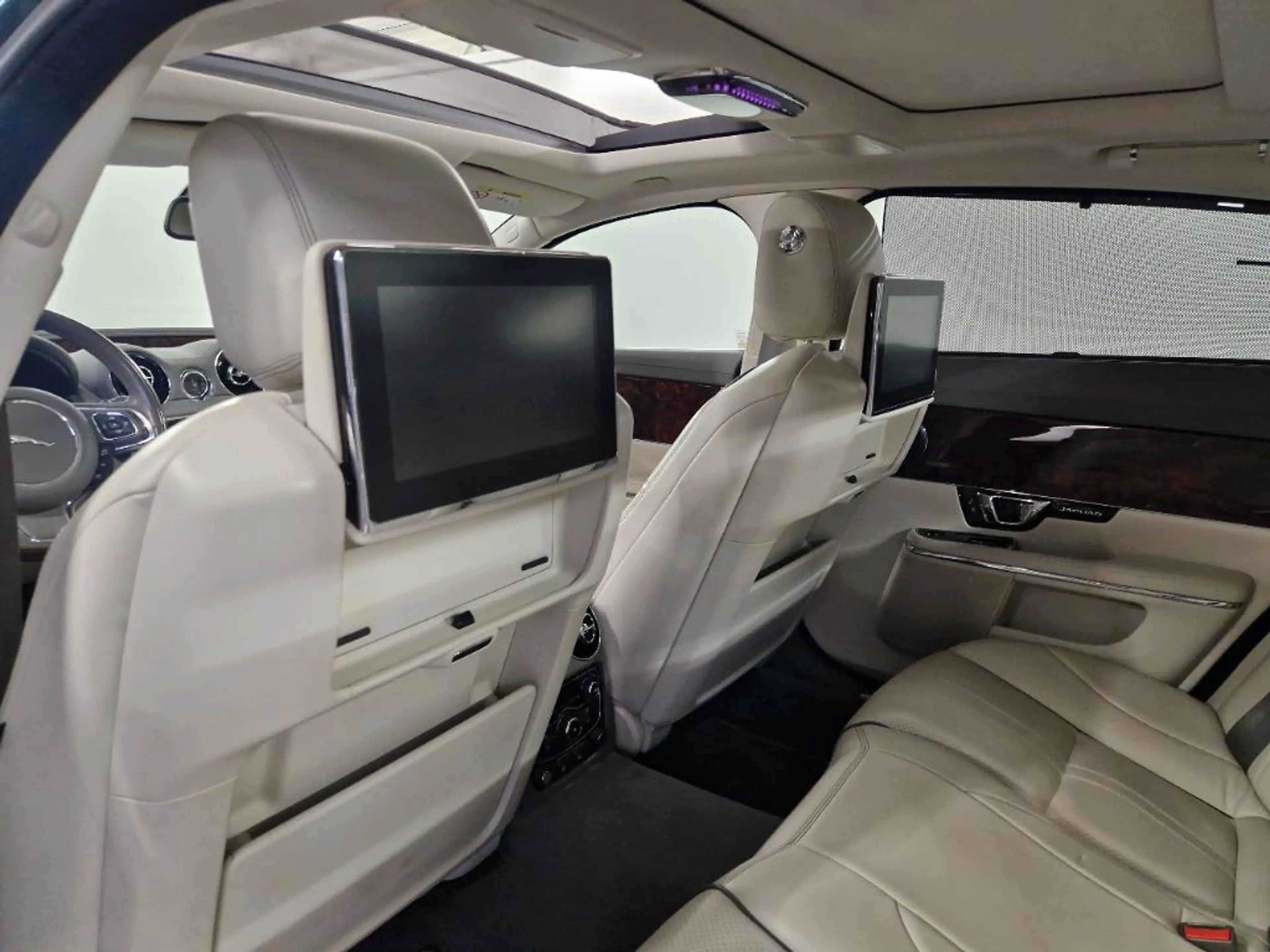 Jaguar XJ 3.0 V6 SC AWD Portfolio LWB|CHAFFEURSPAKKET| — photo 23