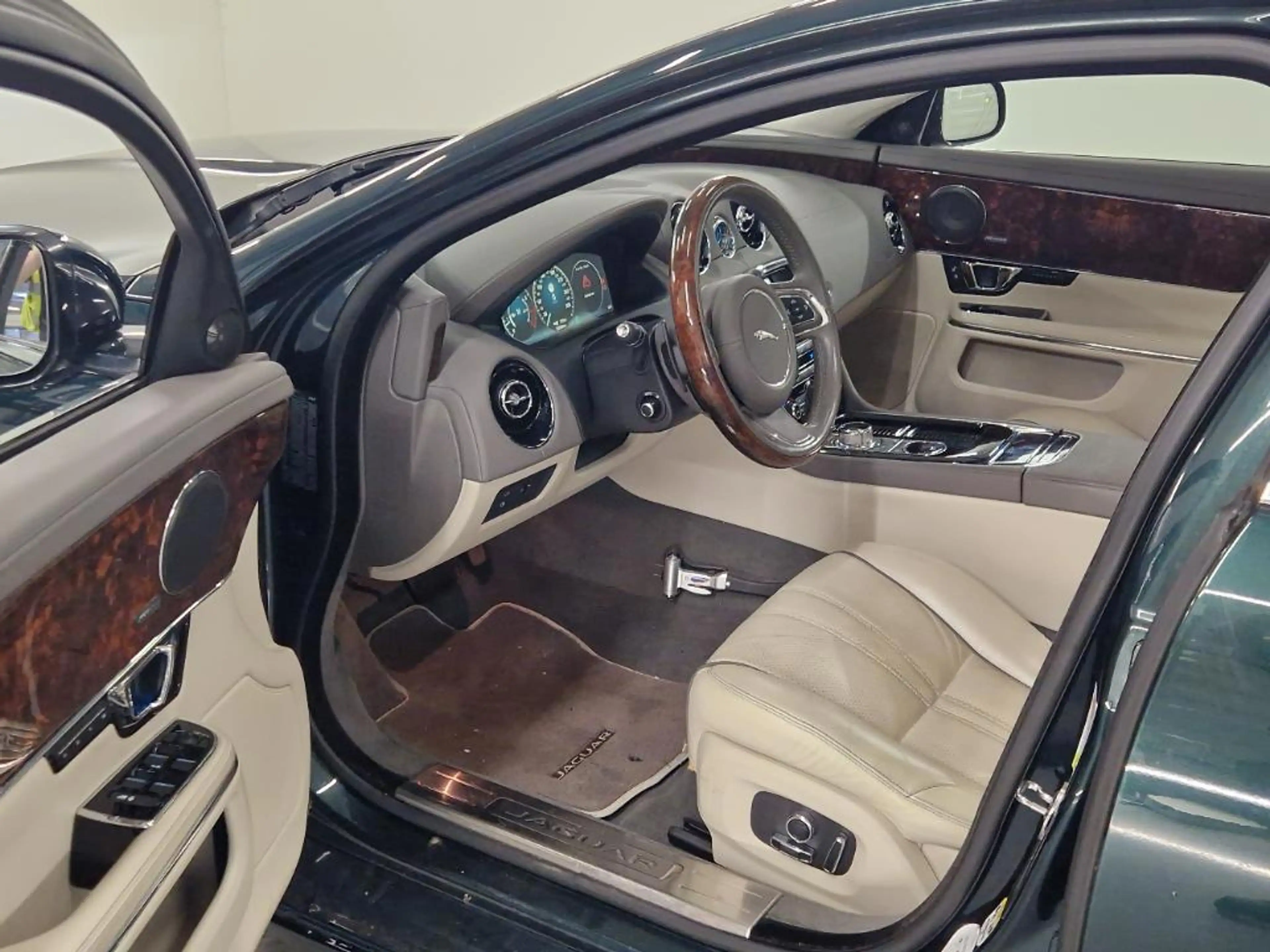 Jaguar XJ 3.0 V6 SC AWD Portfolio LWB|CHAFFEURSPAKKET| — photo 7