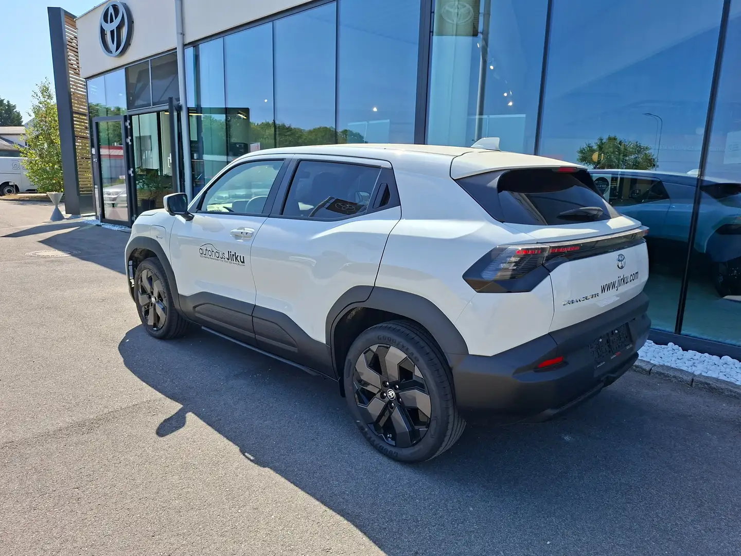 Toyota Urban Cruiser Lounge 2WD 64kW Weiß - 2