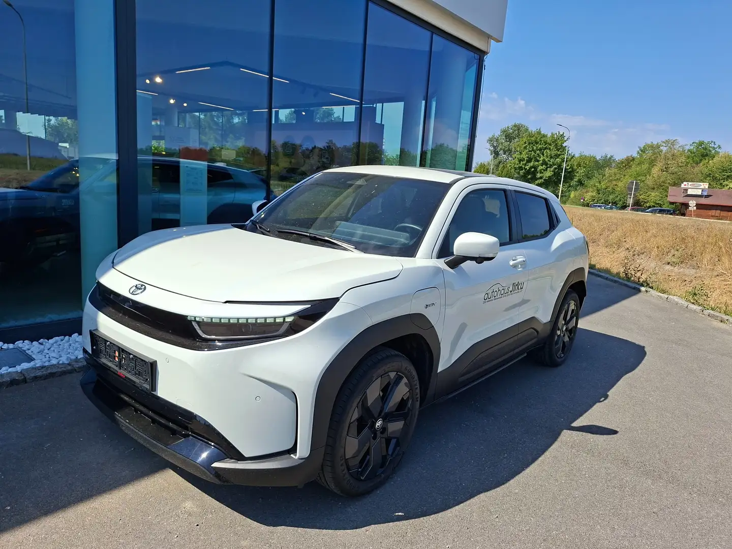 Toyota Urban Cruiser Lounge 2WD 64kW Weiß - 1