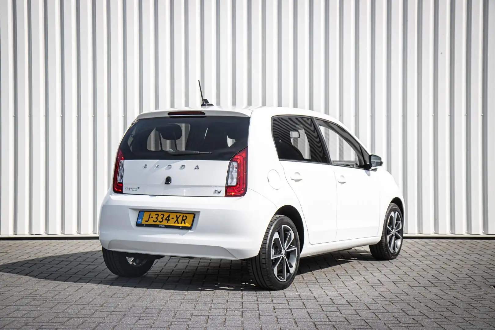 Skoda Citigo e-iV 83pk EV Style | 16" Velgen | Privacy glass | Weiß - 2