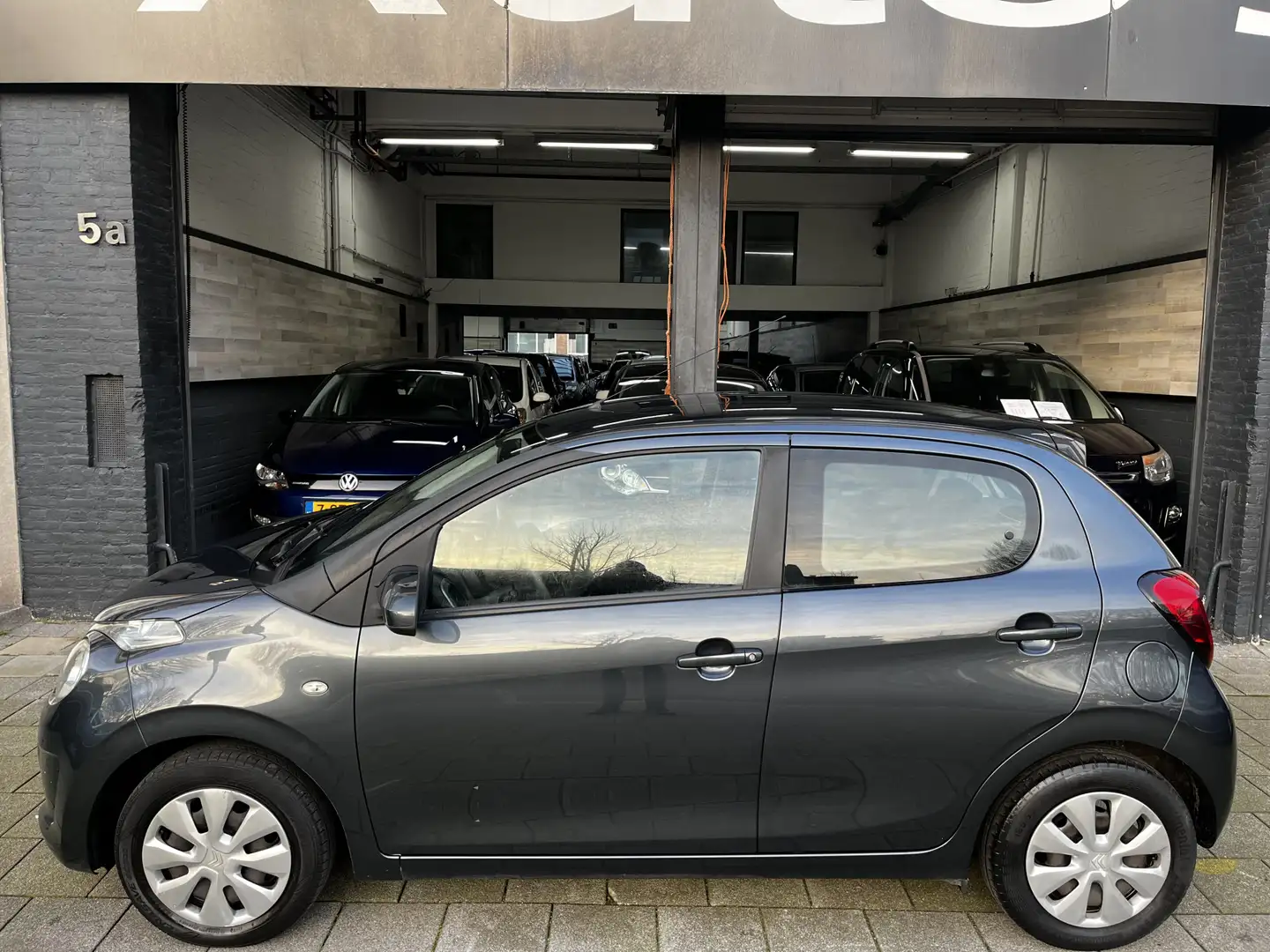 Citroen C1 1.0 e-VTi Feel Grijs - 2