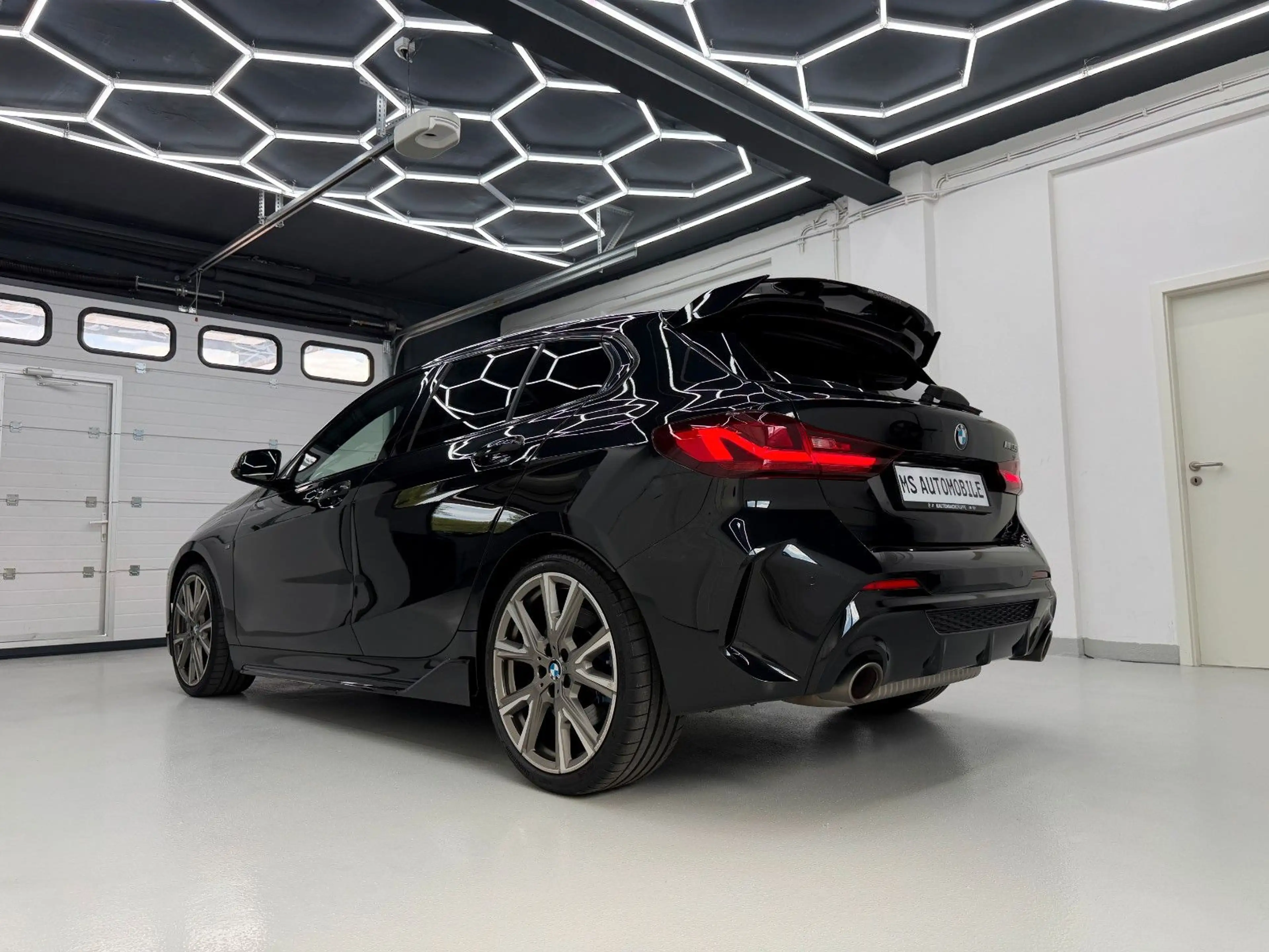 BMW 135 1 Limousine M135 i xDrive M PERFOMANCE — photo 17