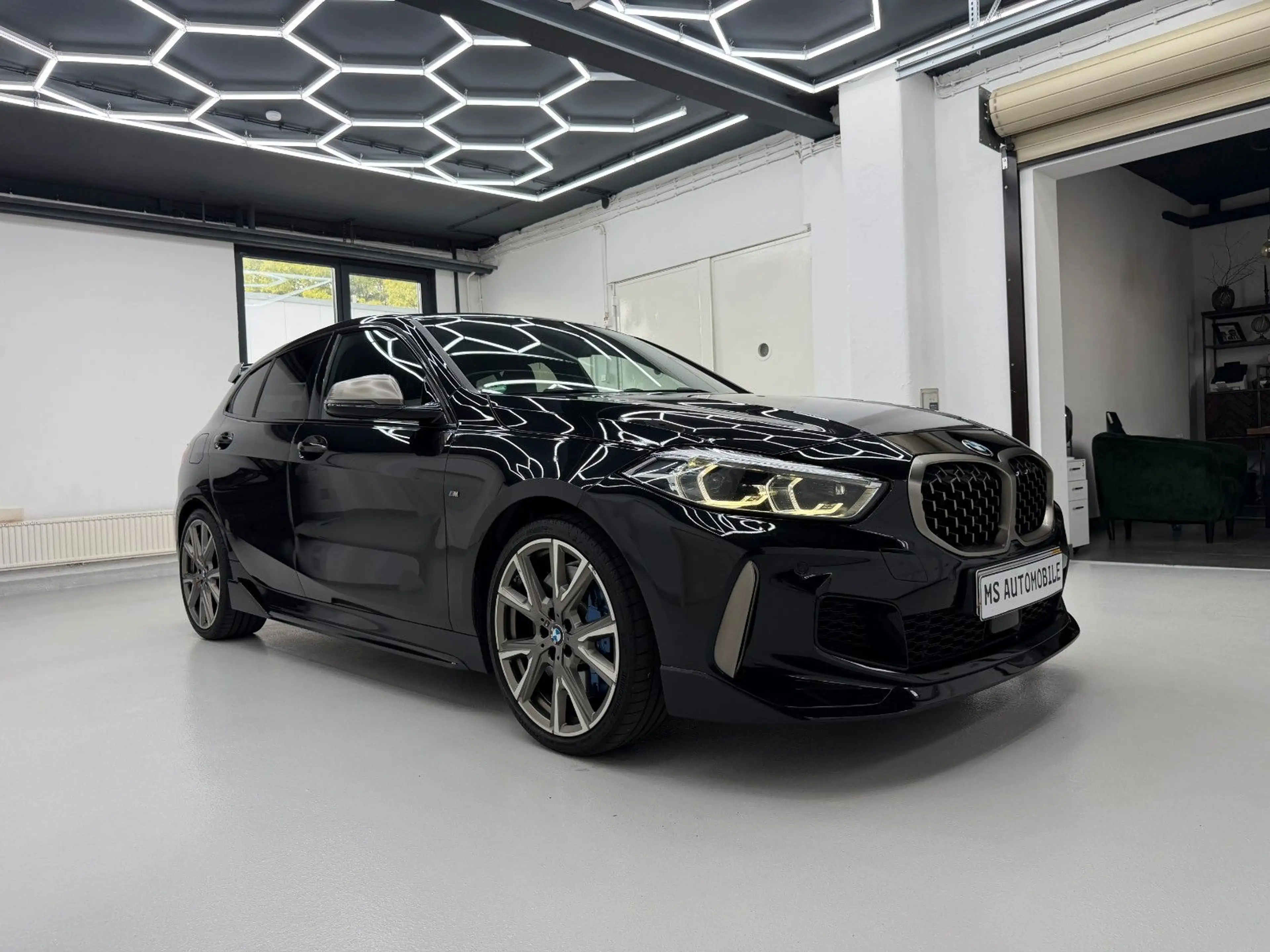 BMW 135 1 Limousine M135 i xDrive M PERFOMANCE — photo 19