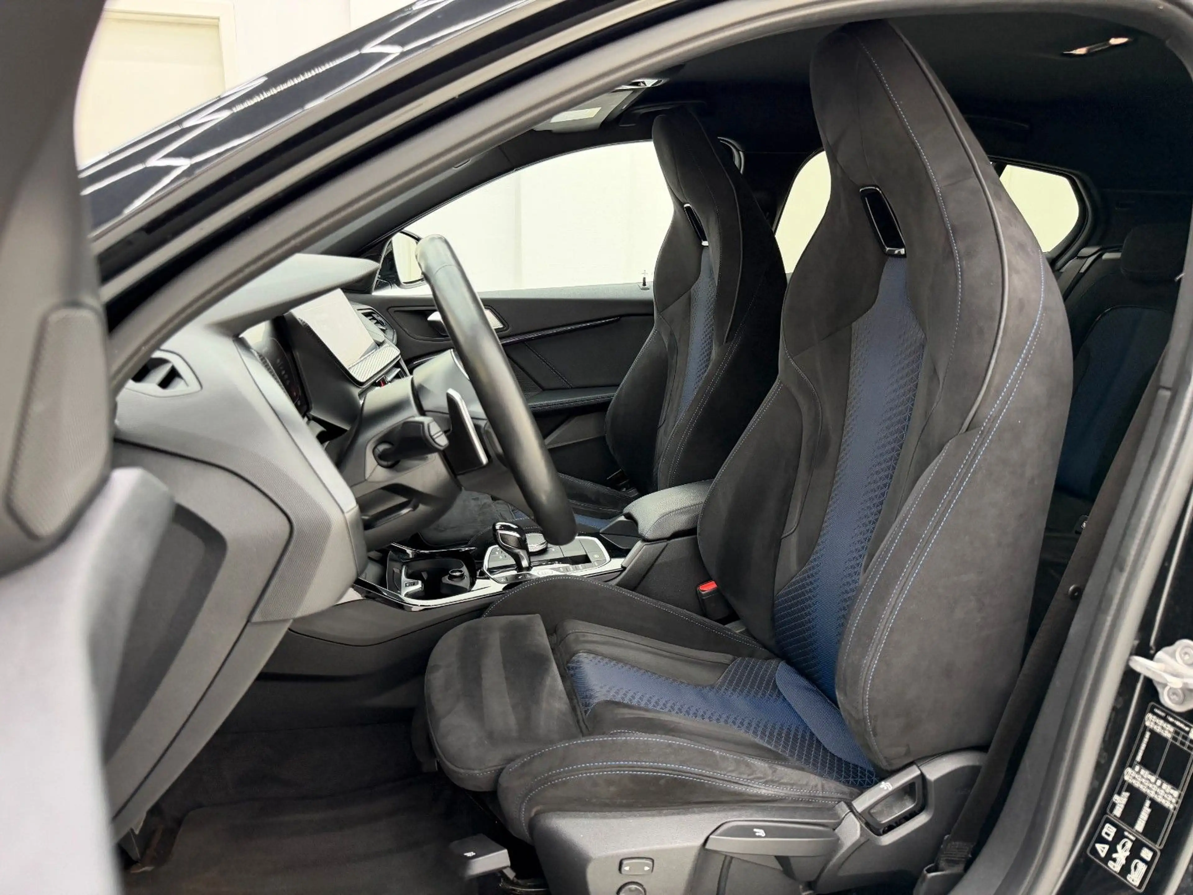 BMW 135 1 Limousine M135 i xDrive M PERFOMANCE — photo 6