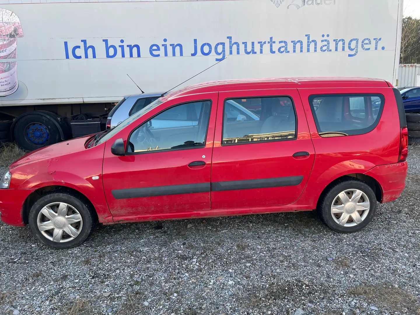 Dacia Logan MCV 1.6 Czerwony - 1