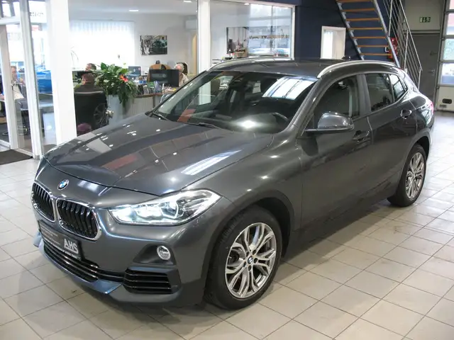 BMW X2 sDrive18i Aut. Advantage *LED*AHK*NAVI*