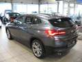 BMW X2 sDrive18i Aut. Advantage *LED*AHK*NAVI* Grau - thumbnail 4