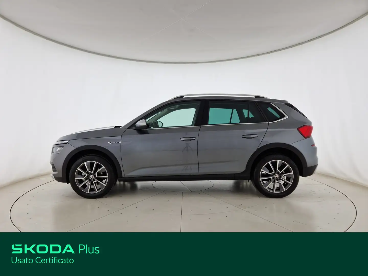 Skoda Kamiq 1.0 tsi scoutline 110cv Grigio - 2