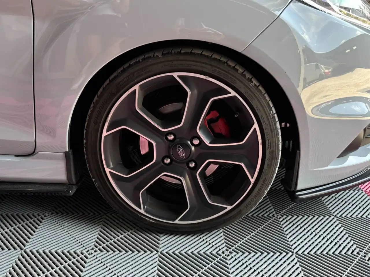 Ford Fiesta 3 portes — photo 35
