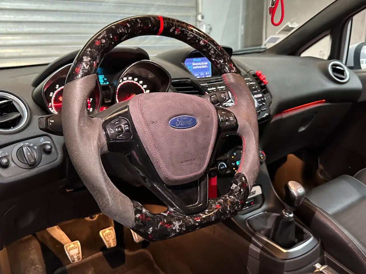 Ford Fiesta 3 portes — photo 21