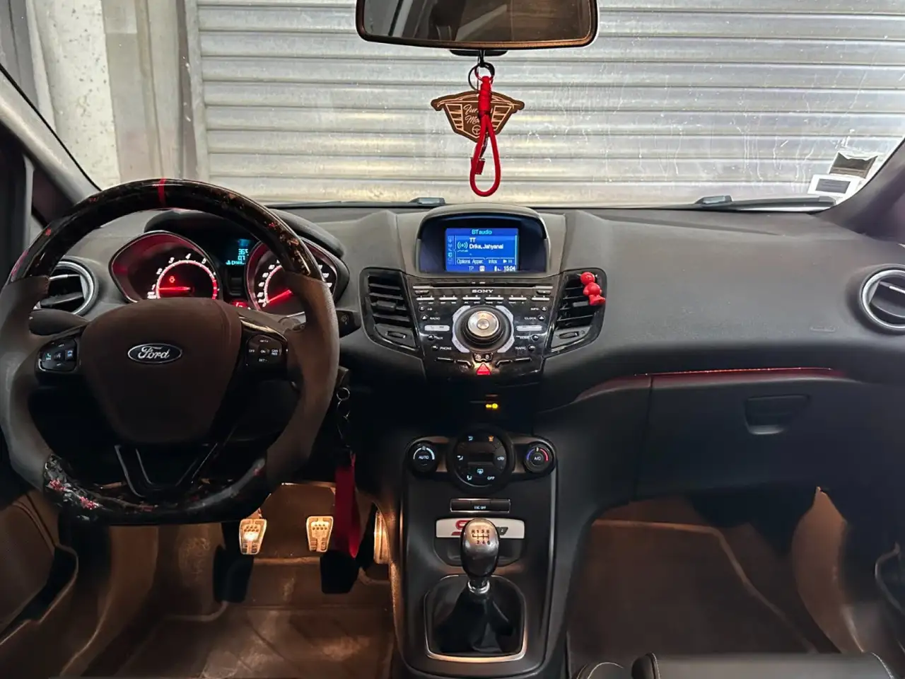 Ford Fiesta 3 portes — photo 20