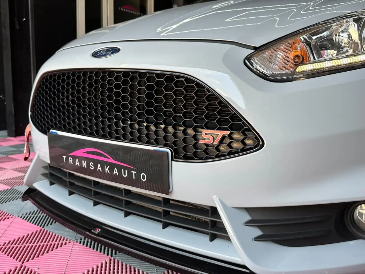 Ford Fiesta 3 portes — photo 12
