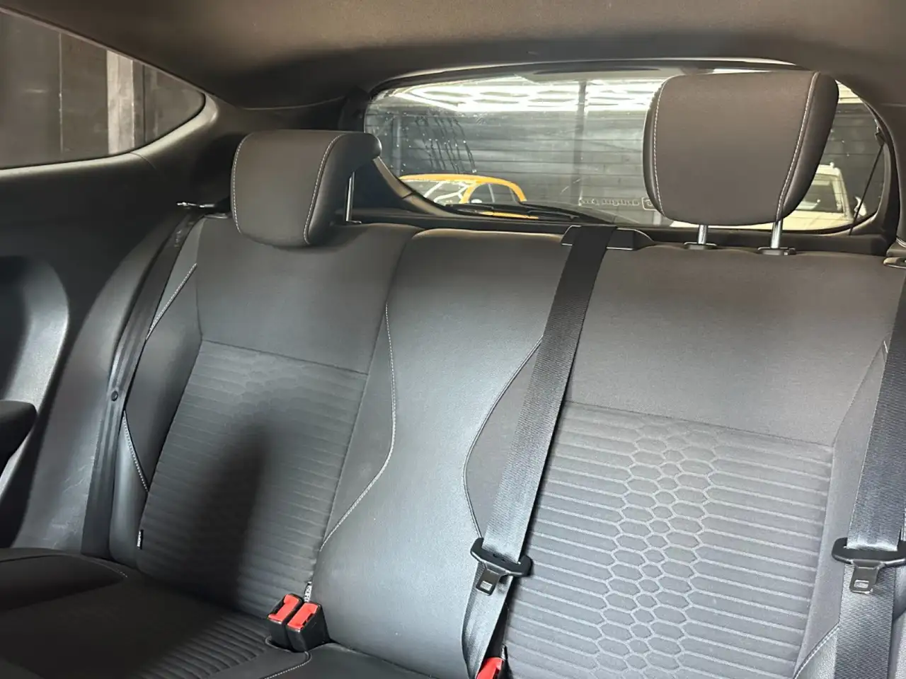 Ford Fiesta 3 portes — photo 16