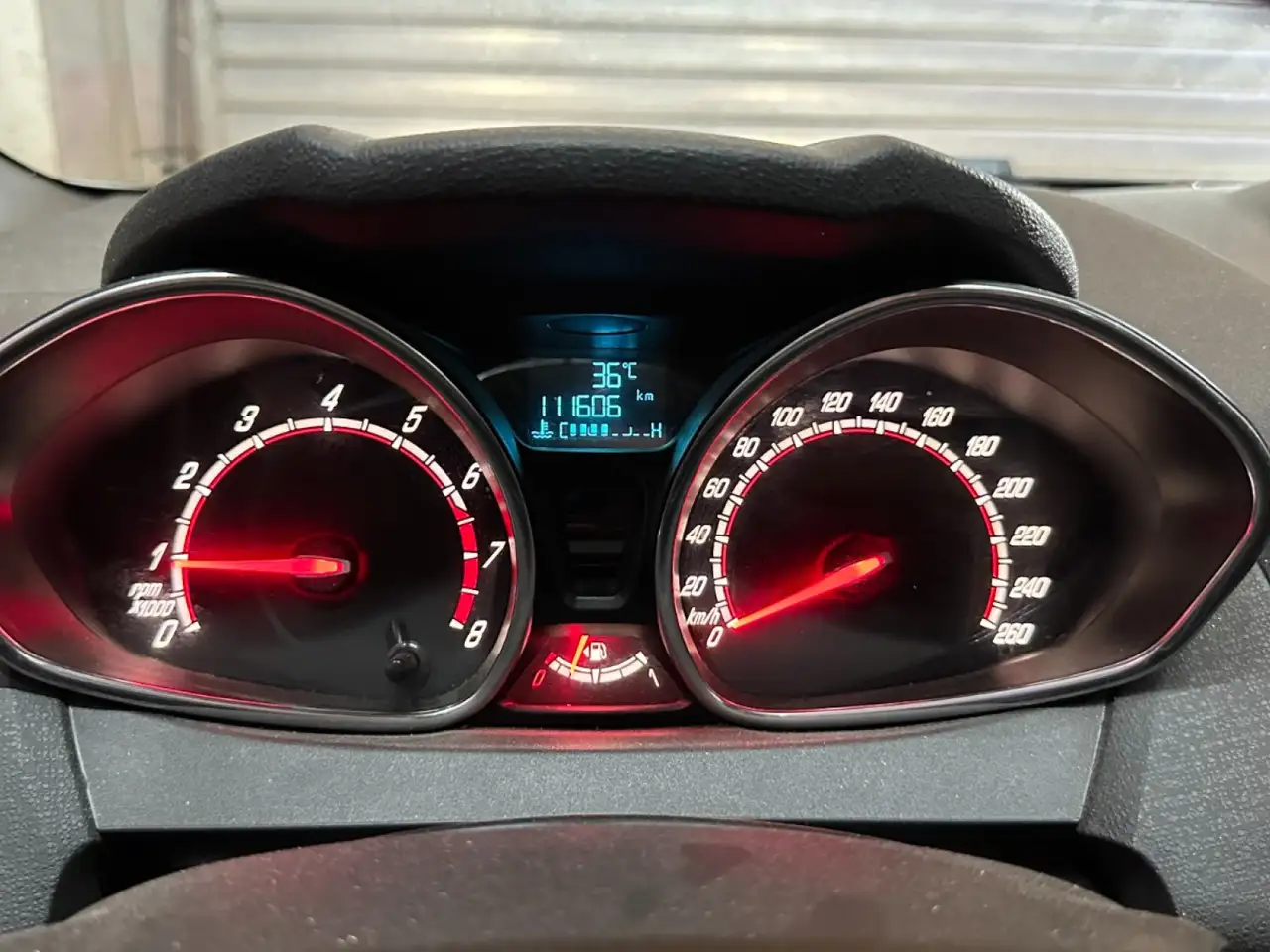 Ford Fiesta 3 portes — photo 24