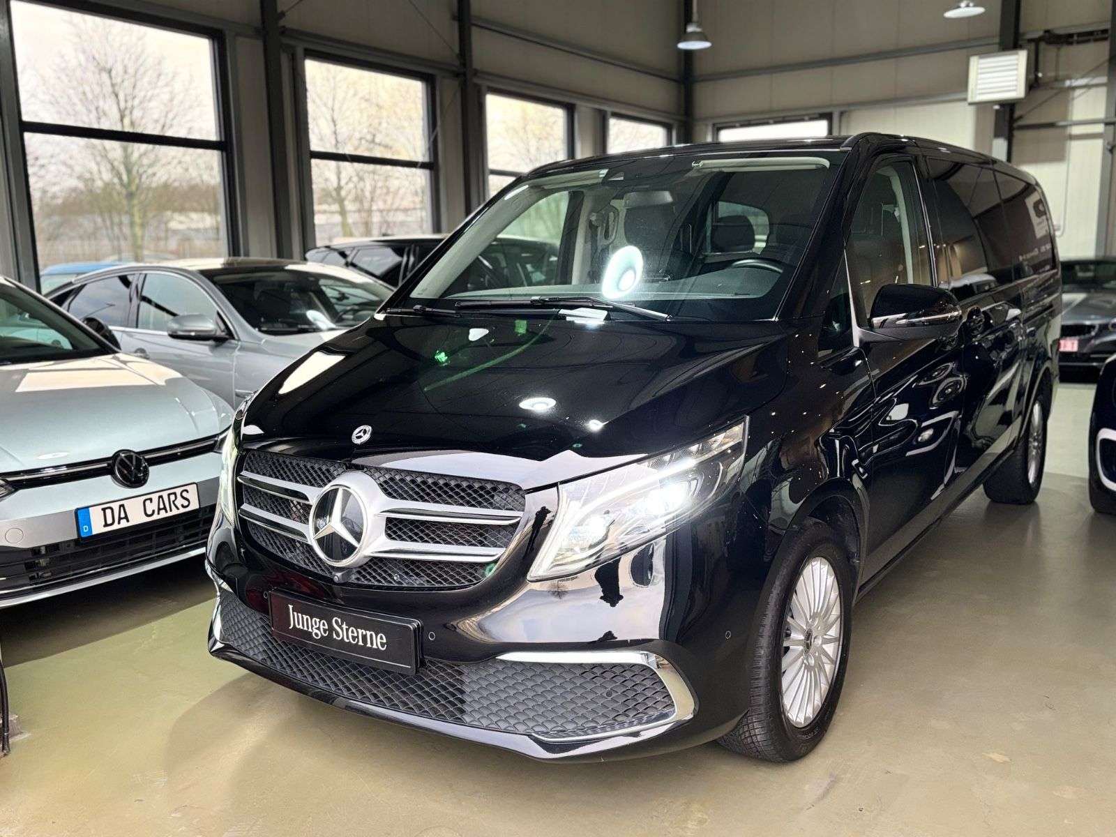 Second hand Mercedes Benz V-Class 300