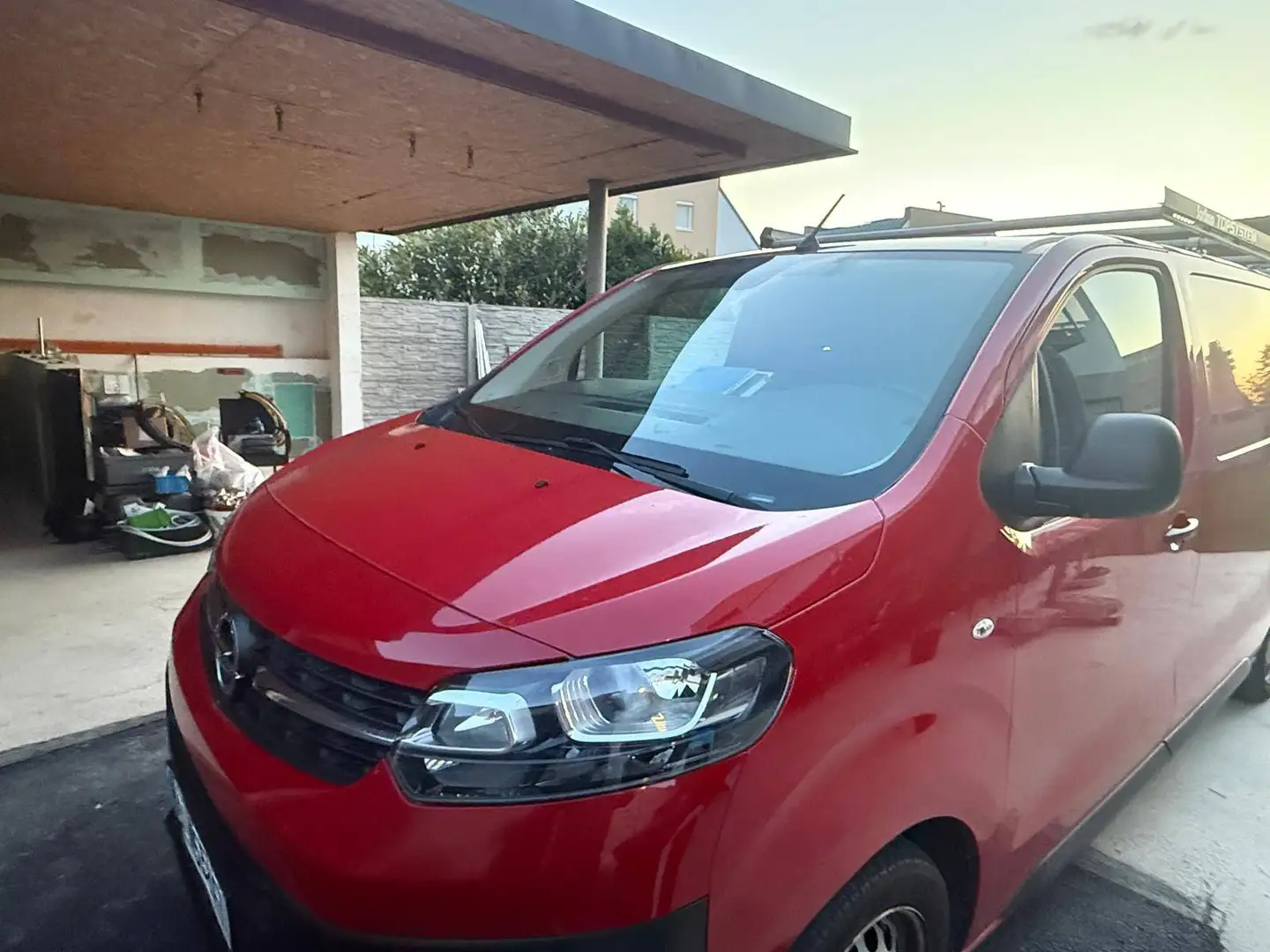 Opel Vivaro V/F/EHTM-B2F21D Rot - 1